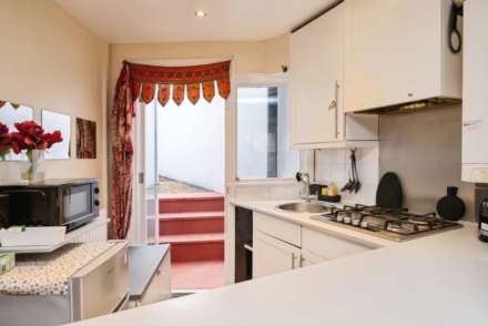 Swinton Street, London, Image 9