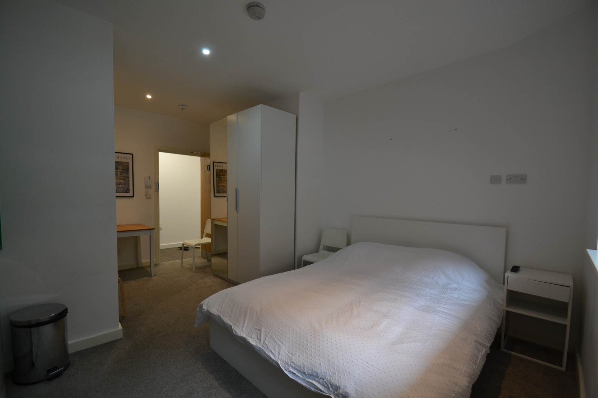 Unit        London Road, Kingston Upon Thames, Image 2