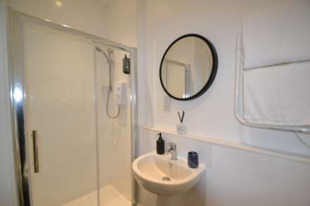 Unit       London Road, Kingston Upon Thames, Image 2