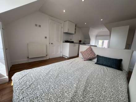 Property For Rent Gordon Road, London