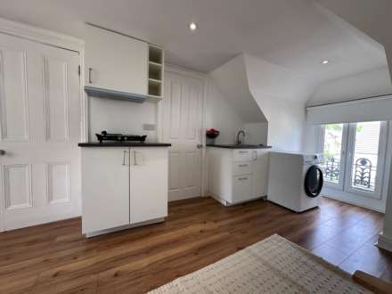 Gordon Road, London, Image 3
