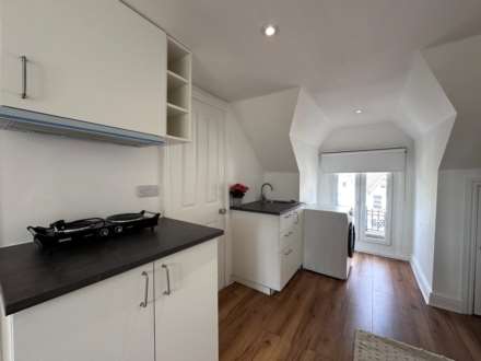 Gordon Road, London, Image 8