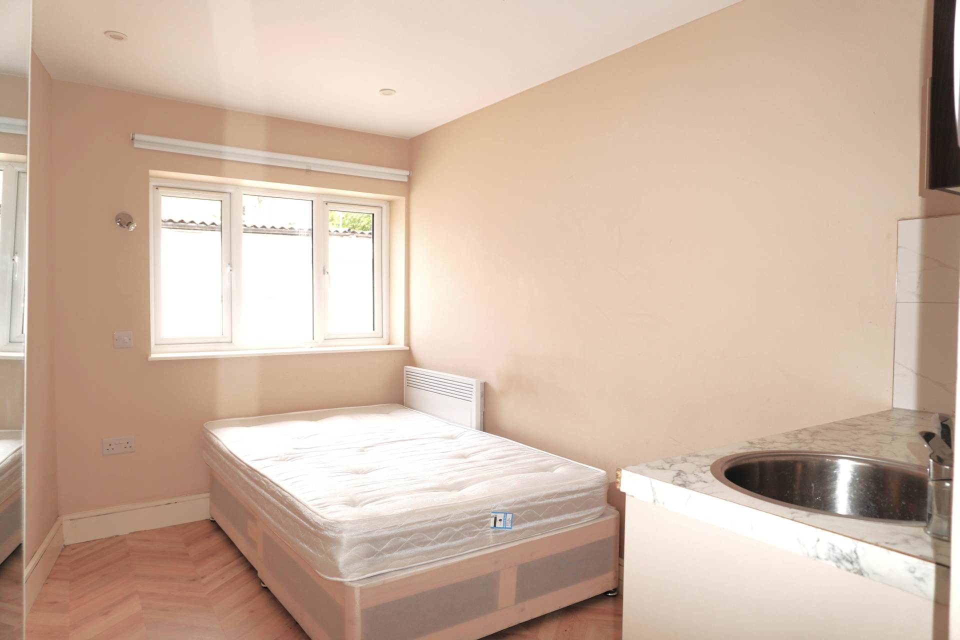 Rosebank Road, Hanwell, Image 1