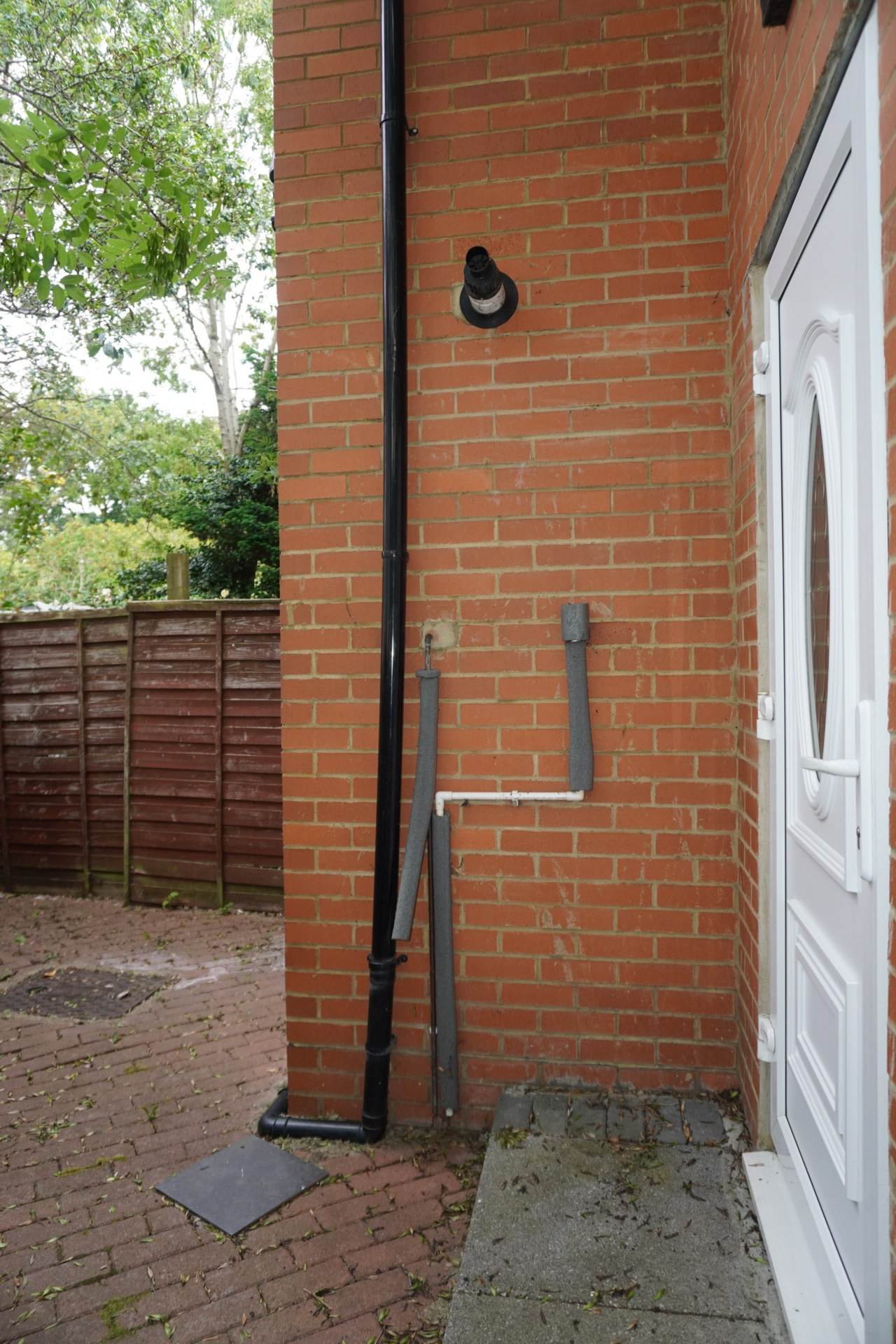 Berry Way, London, Image 14