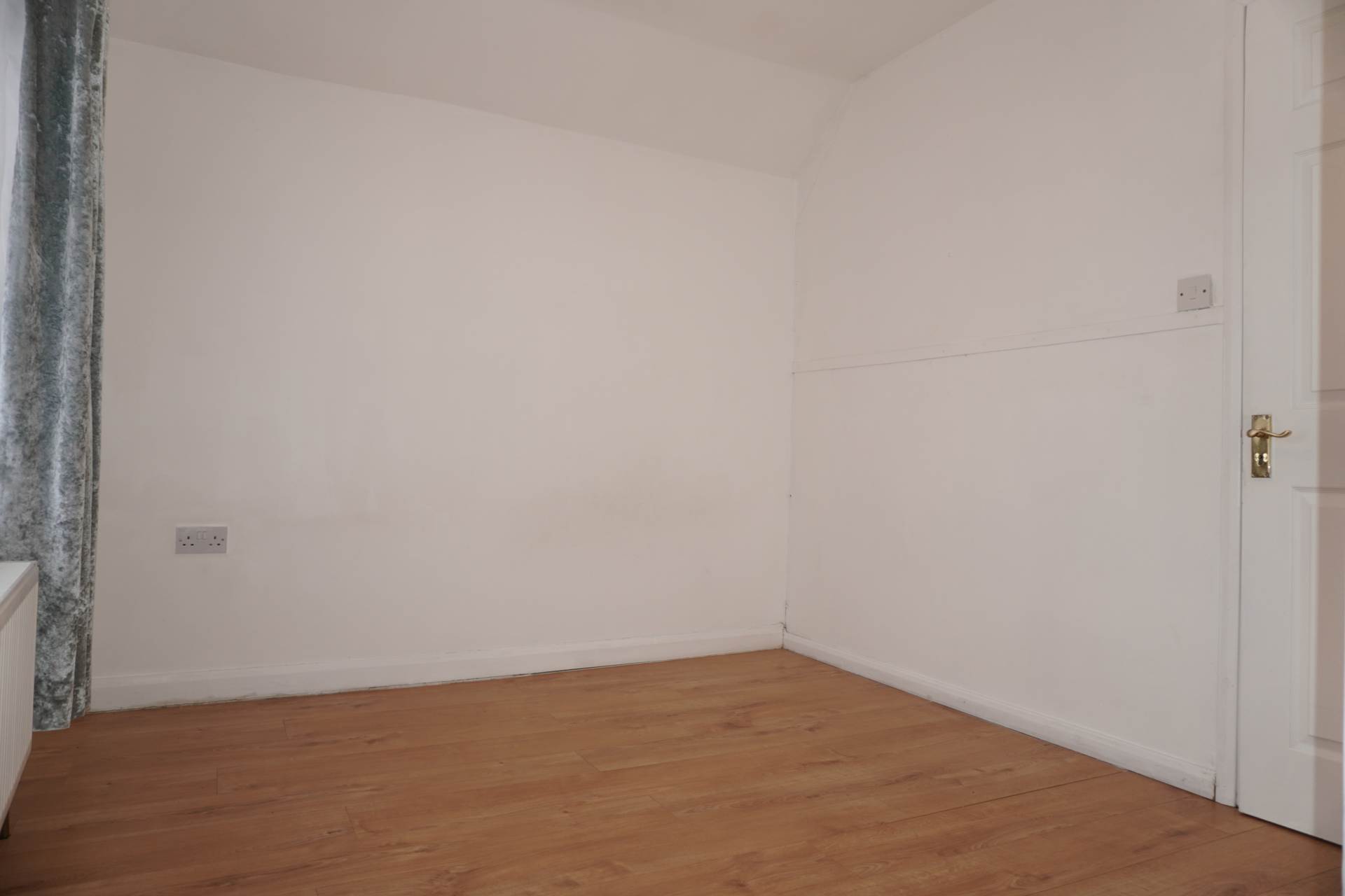 Berry Way, London, Image 4