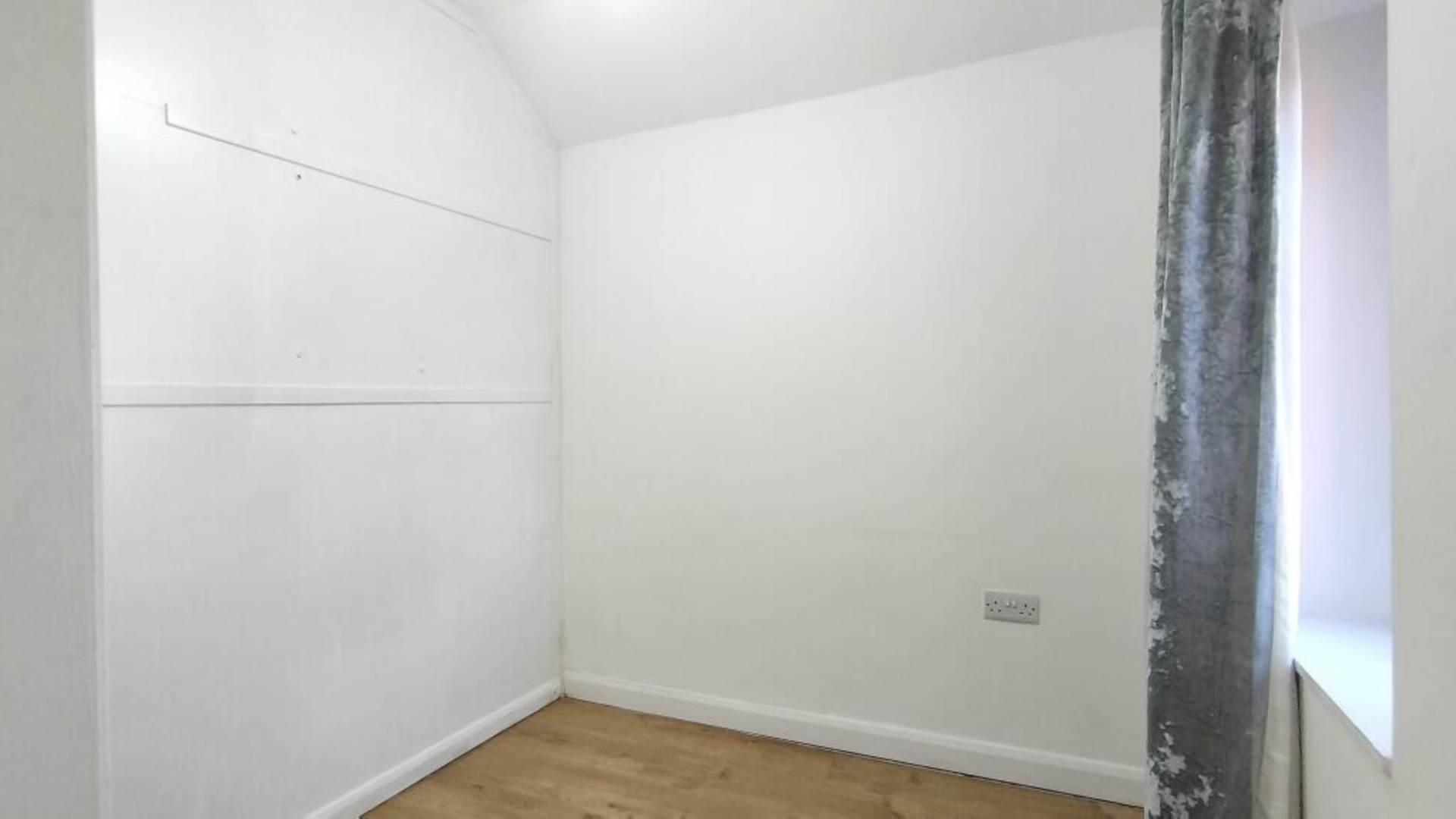 Berry Way, London, Image 5