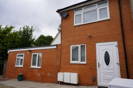 3 Bedroom Semi-Detached, Berry Way, London