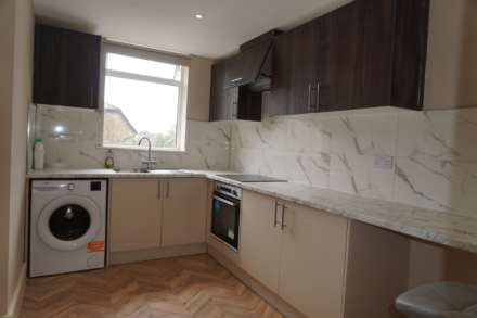 Rosebank Road, London, Image 5