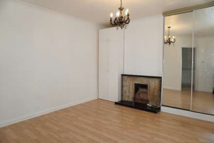 Berry Way, South Ealing, Image 1