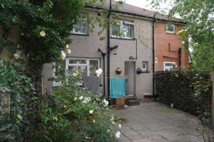 Berry Way, South Ealing, Image 7