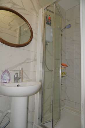 Windmill Lane, Greenford, Image 4