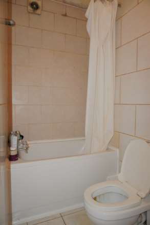Kenton Lane, Harrow, Image 5