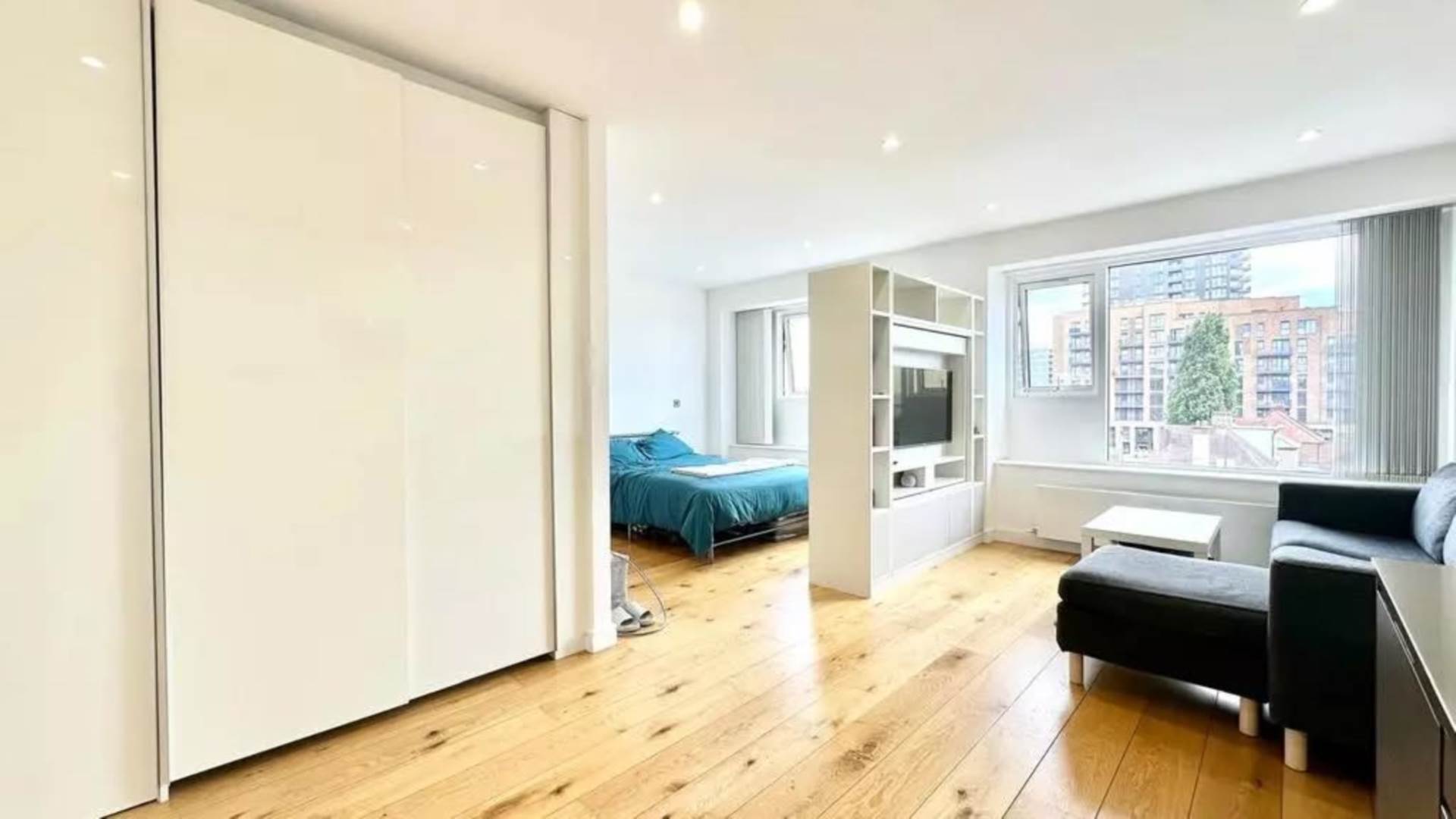Tyran Appartment, Hounslow, Image 3