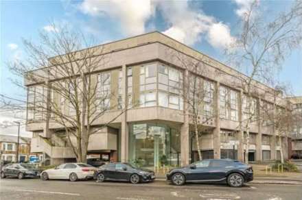 Tyran Appartment, Hounslow, Image 7