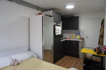 Eskdale Close, Wembley, Image 3