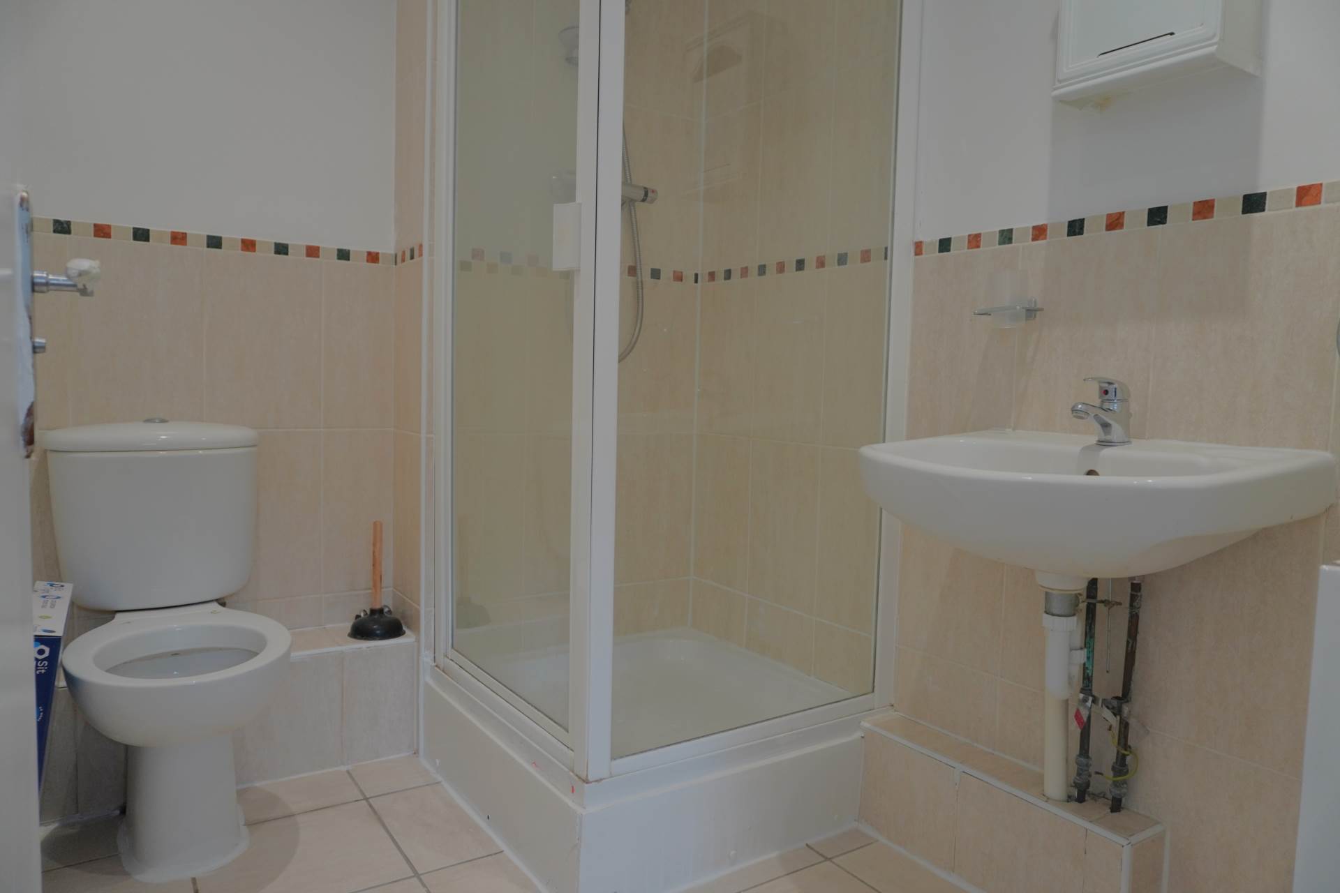 Hirst Crescent, Wembley, Image 6