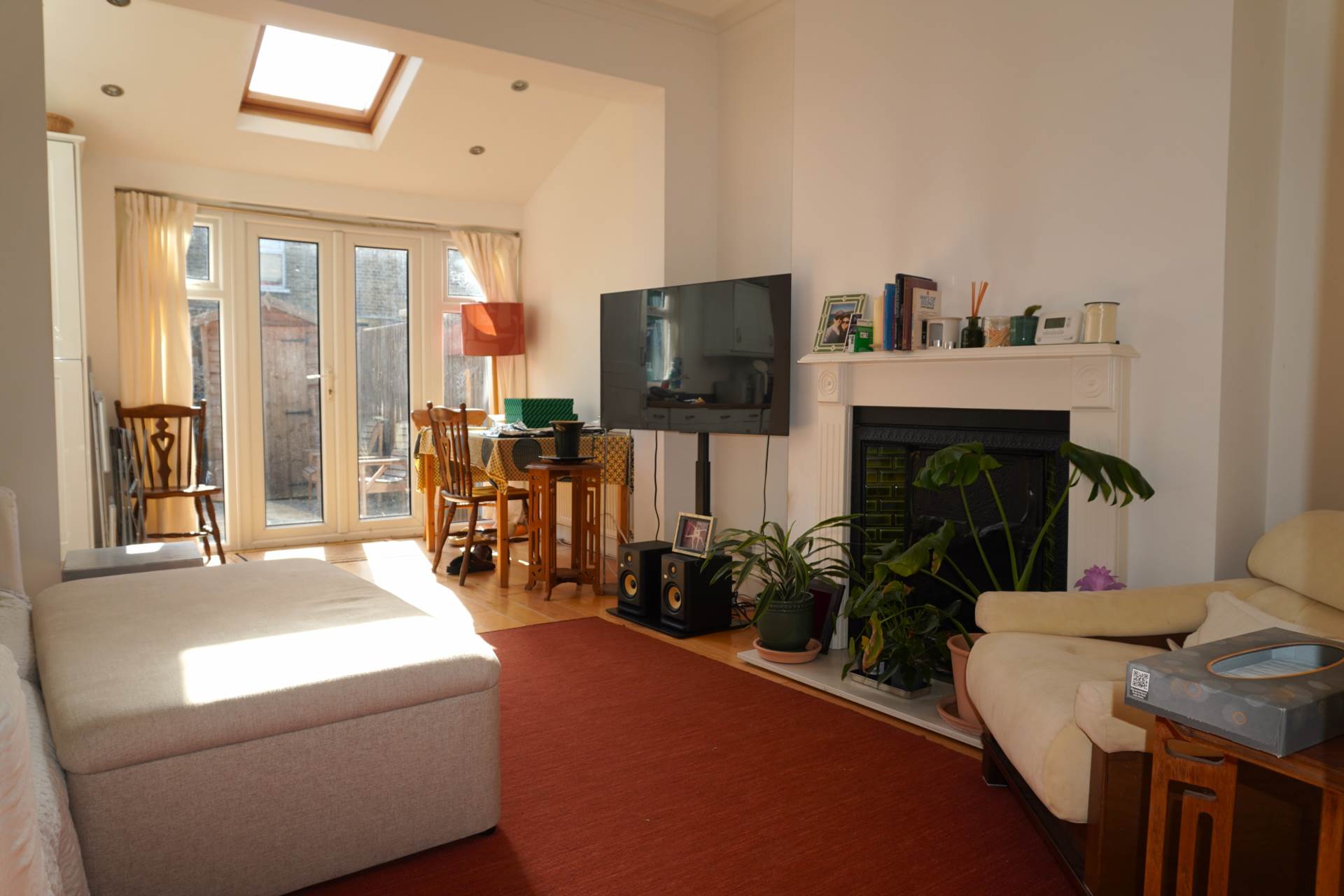 Kingsley Avenue, London, Image 1