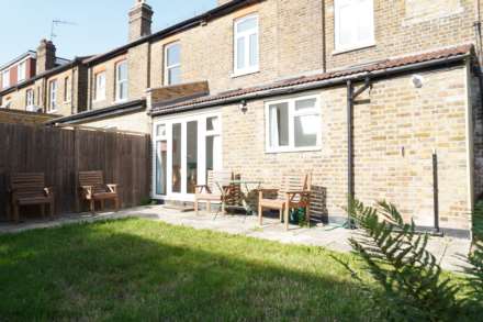 Kingsley Avenue, London, Image 8