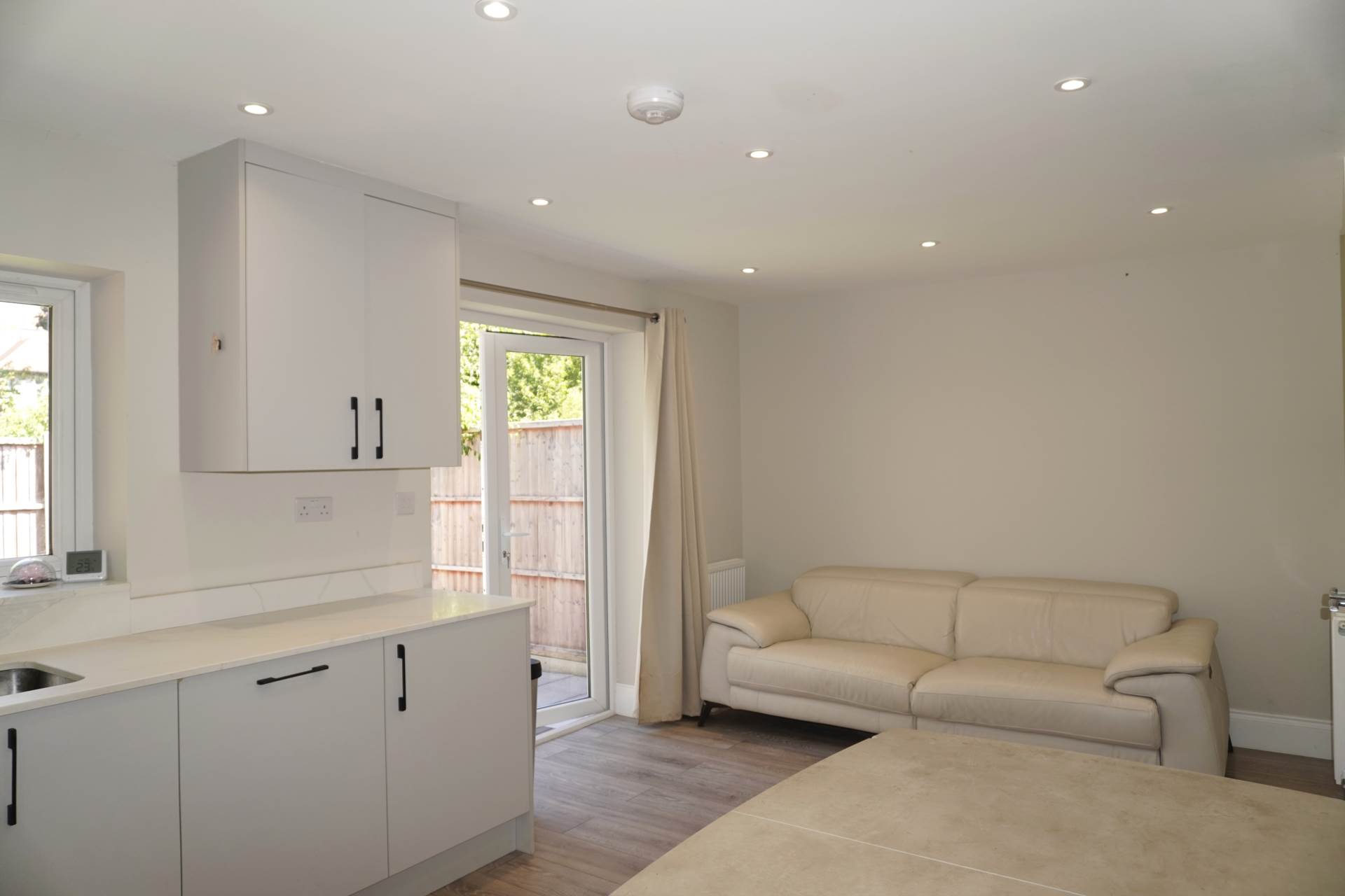 Sutherland Avenue, London, Image 2