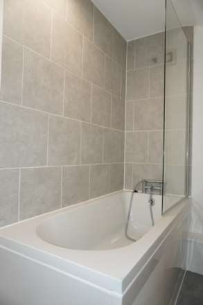 Uxbridge Road, London, Image 4