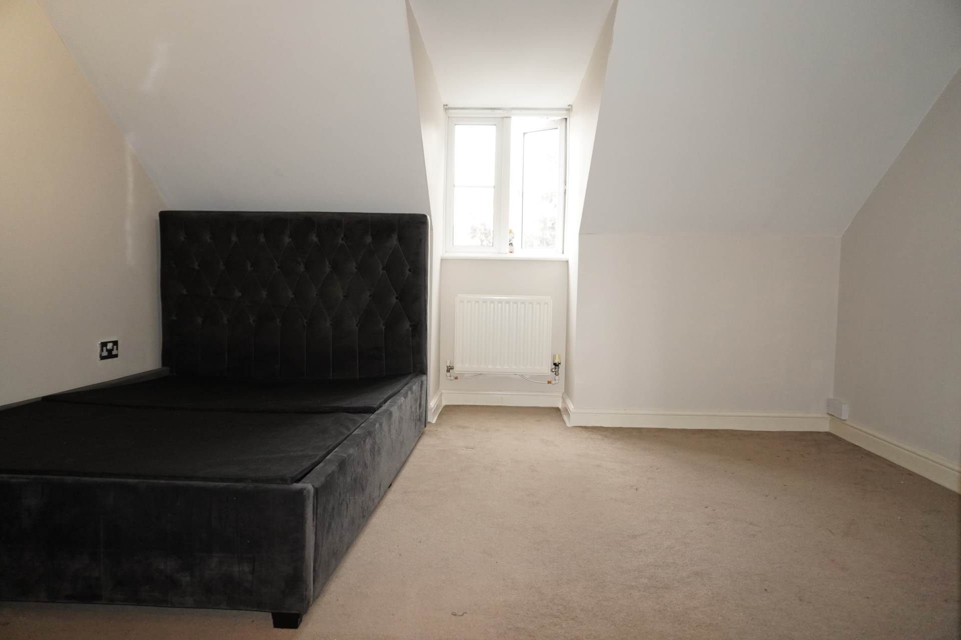 Kingsleigh Close, Brentford, Image 12