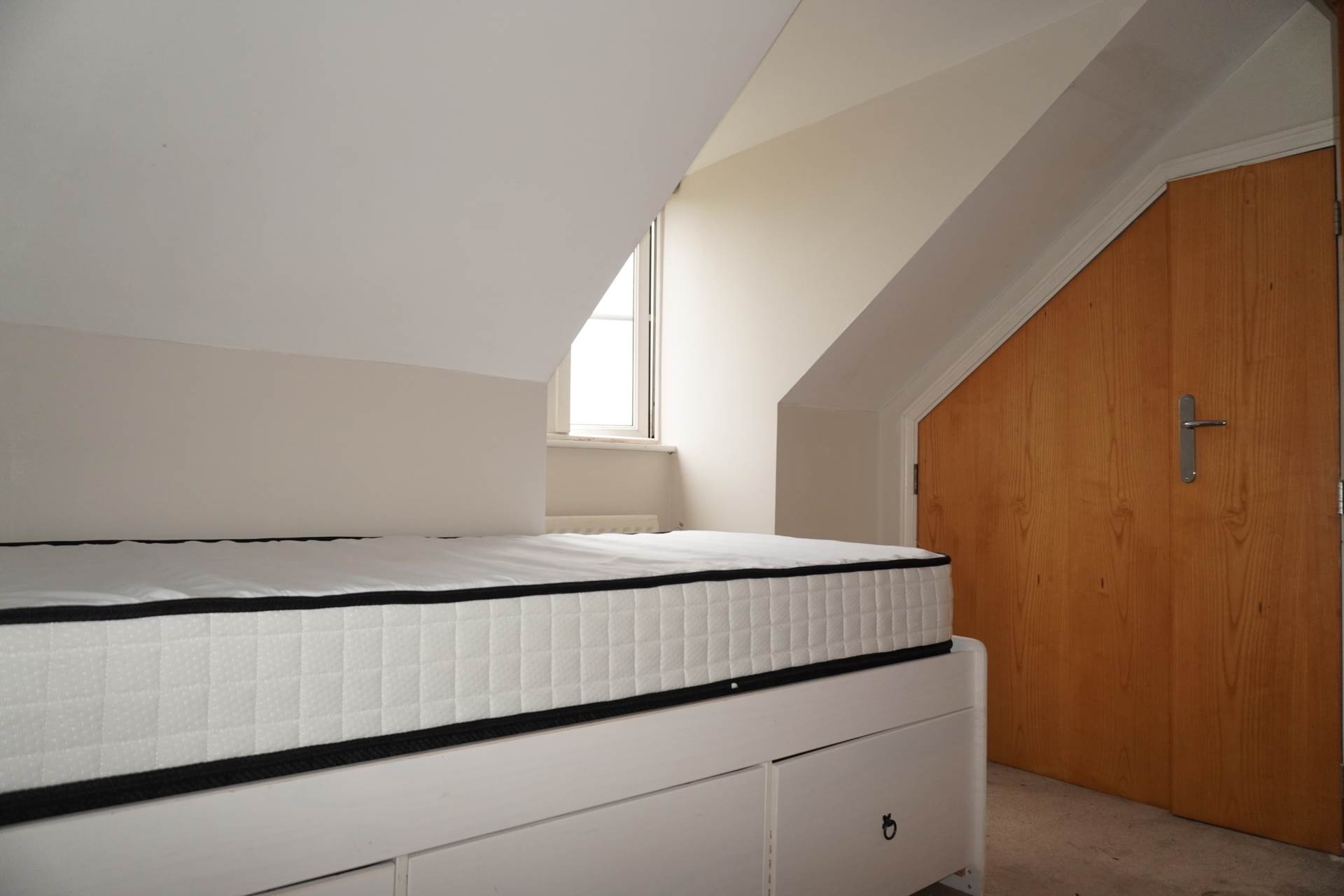 Kingsleigh Close, Brentford, Image 7