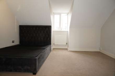 Kingsleigh Close, Brentford, Image 12