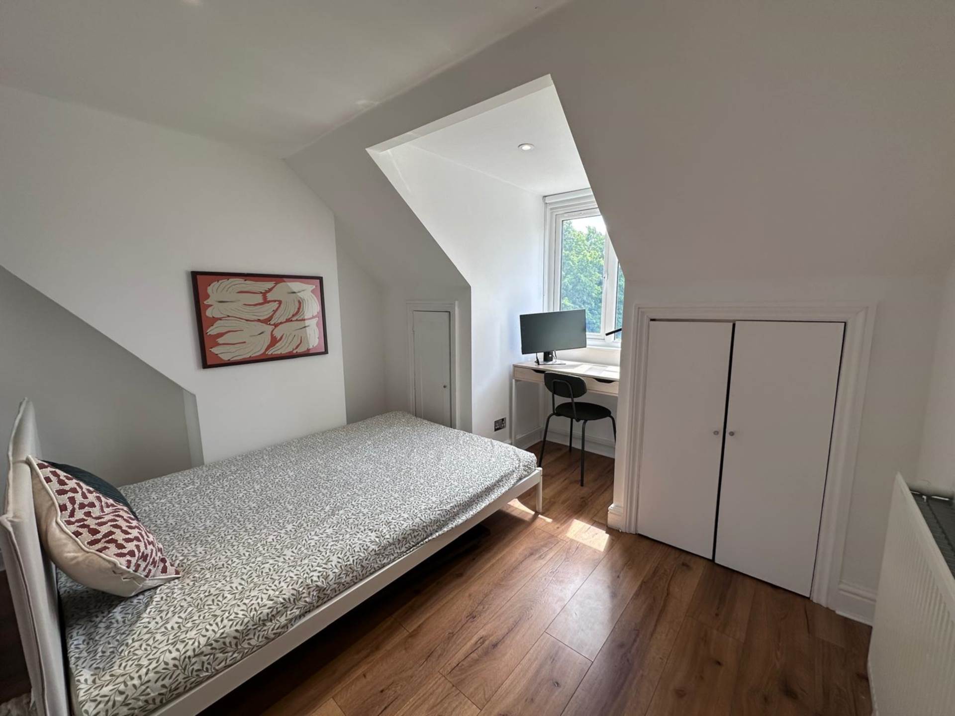 Gordon Road, London, Image 2