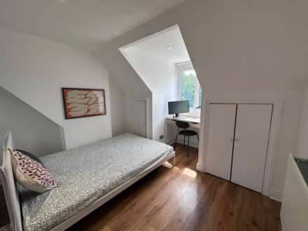 Gordon Road, London, Image 2