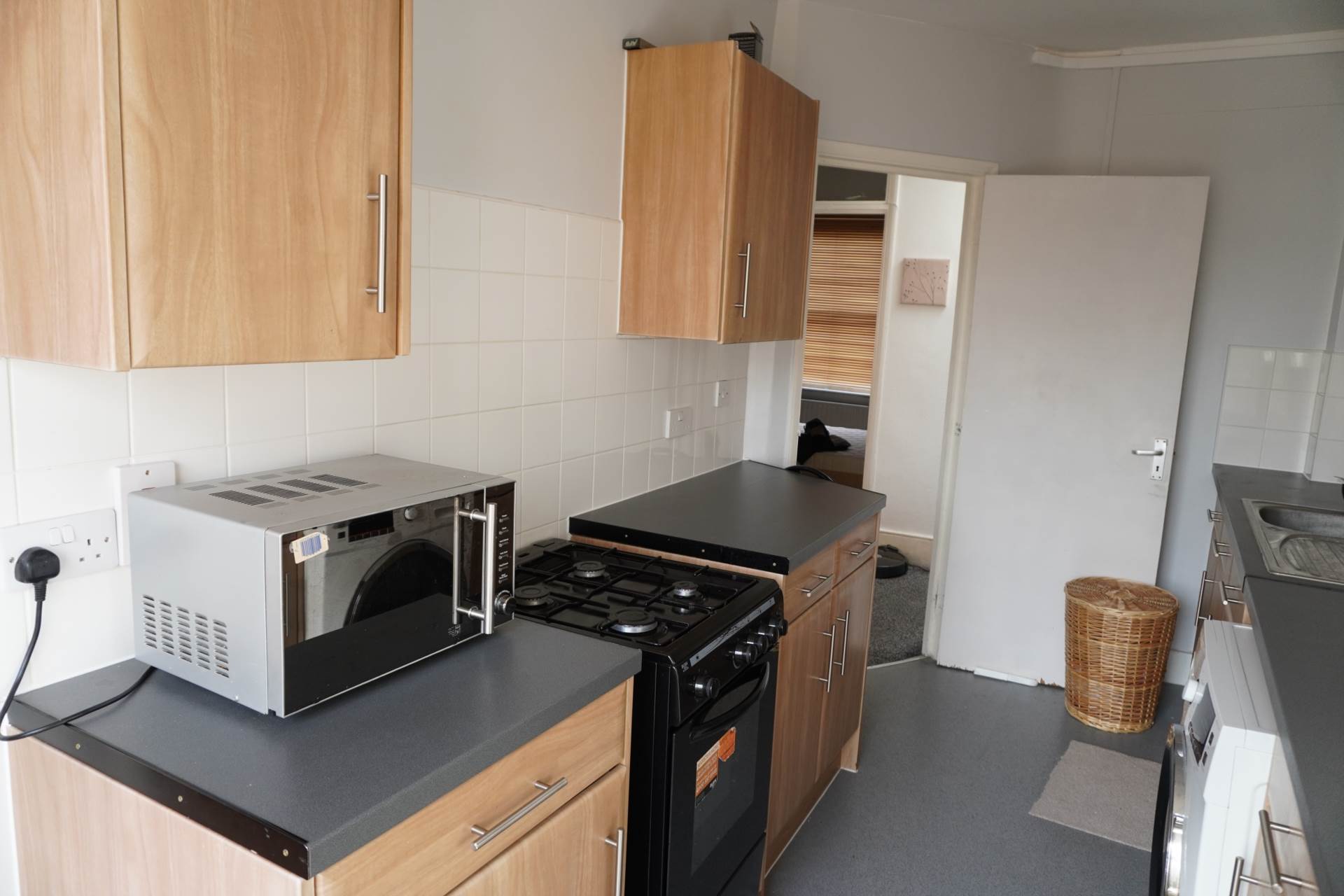 Askew Road, London, Image 2