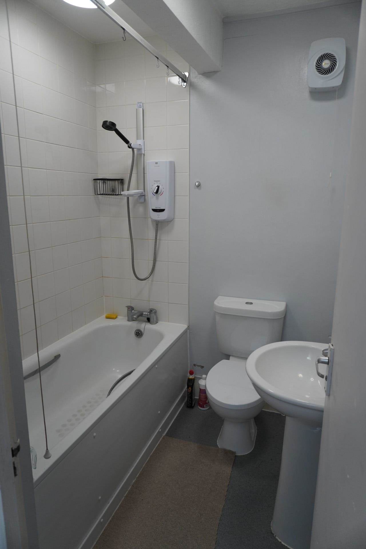 Askew Road, London, Image 5