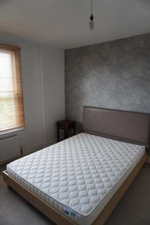 Askew Road, London, Image 4