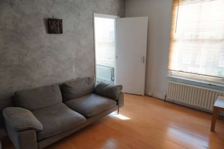 Askew Road, London, Image 7