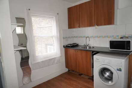 Sutton Court Road, Chiswick, Image 2