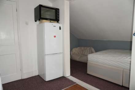 Sutton Court Road, Chiswick, Image 4