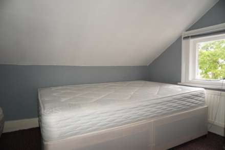 Sutton Court Road, Chiswick, Image 5