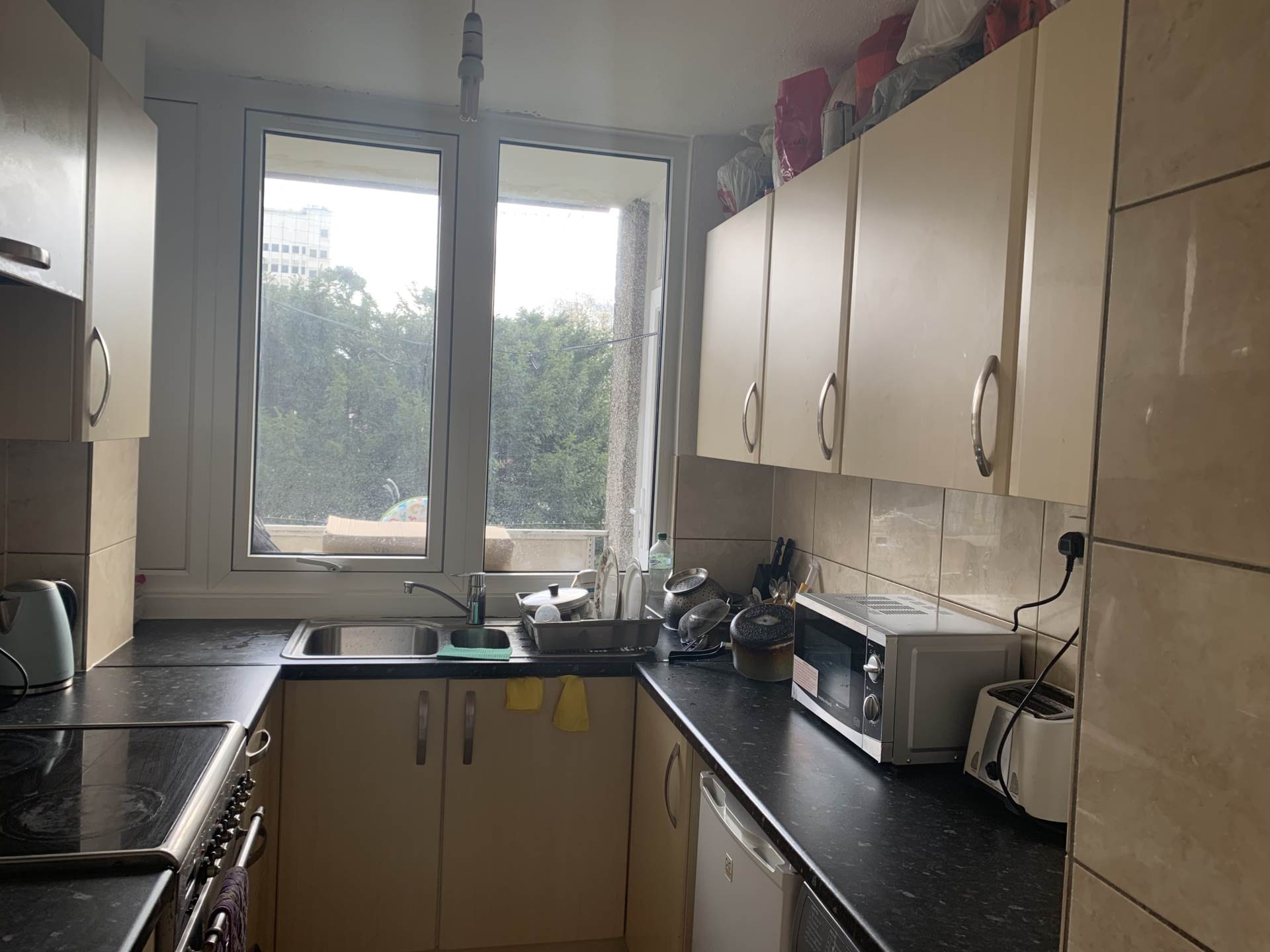 Greenlaw Court, London, Image 2