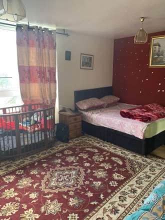 Greenlaw Court, London, Image 13