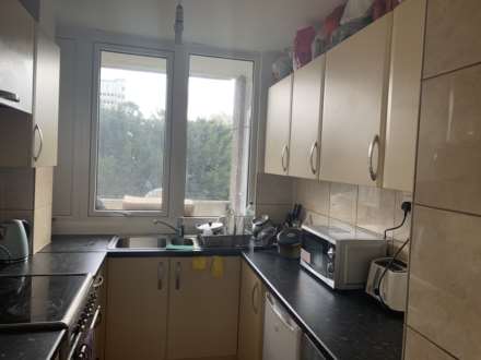 Greenlaw Court, London, Image 2