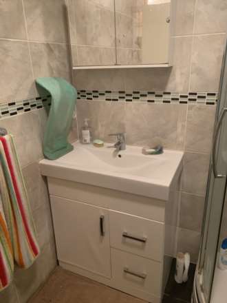 Greenlaw Court, London, Image 6