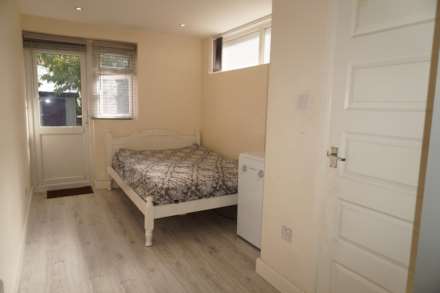 Property For Rent Empire Road, Greenford