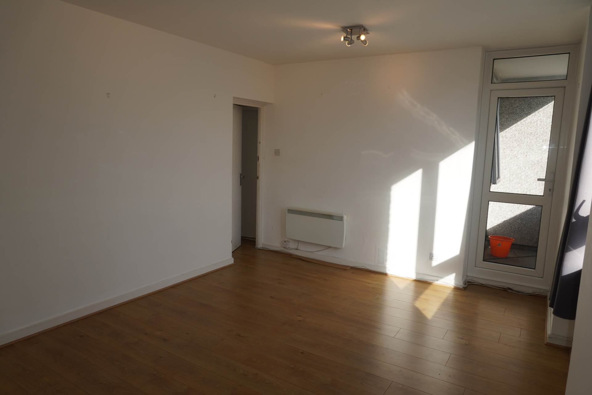 Greenlaw Court, London, Image 5