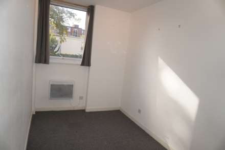 Greenlaw Court, London, Image 11