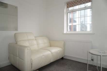 Connington Road, London, Image 12