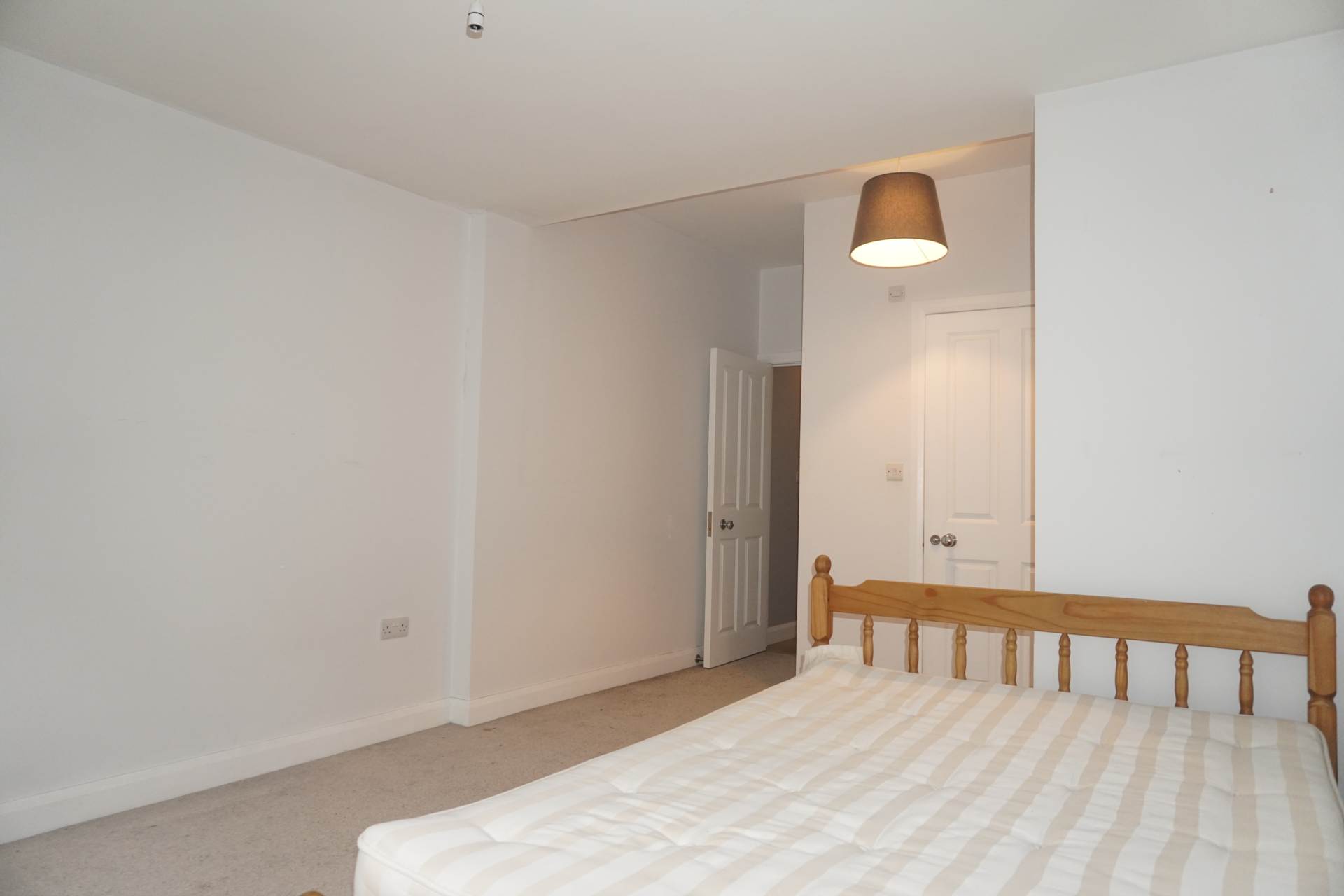 Grange Park, London, Image 12