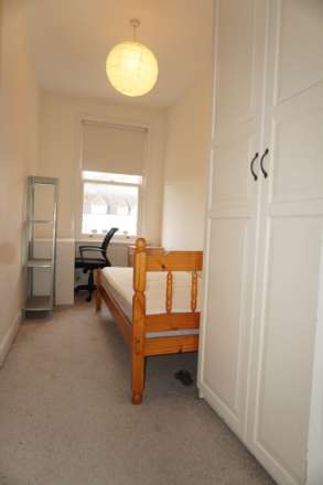 Grange Park, London, Image 15