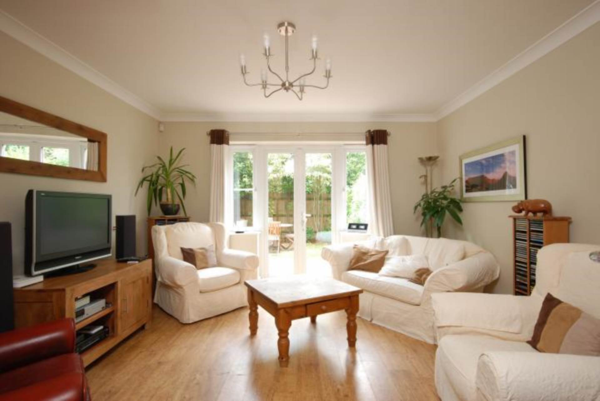Kingsleigh Close, Brentford, Image 2