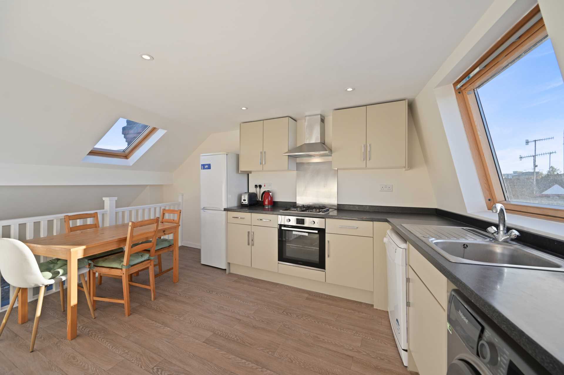 Townmead Road, Fulham, London SW6 2SR, Image 4