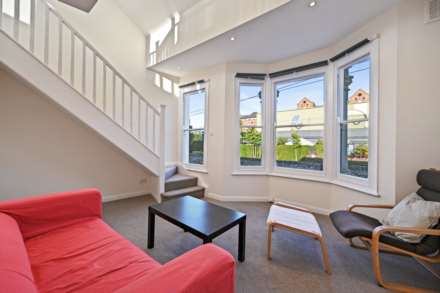 2 Bedroom Flat, Townmead Road, Fulham, London SW6 2SR