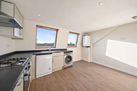 Townmead Road, Fulham, London SW6 2SR, Image 3